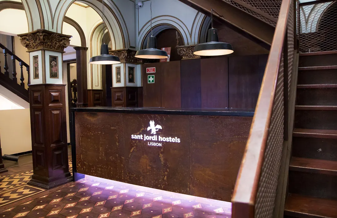 Sant Jordi Hostels Lisbon-1